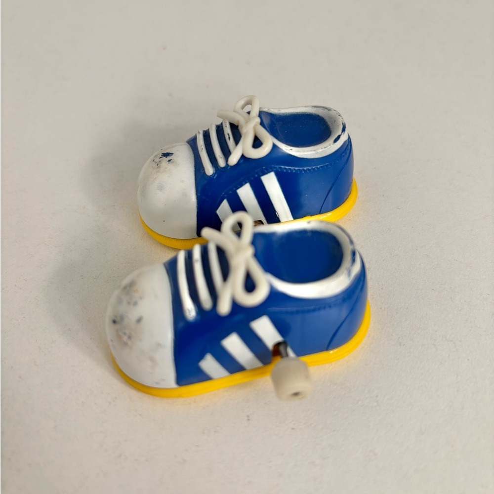 Vintage 80s Wind-Up Toy Sneakers by TOMY - needs repair
